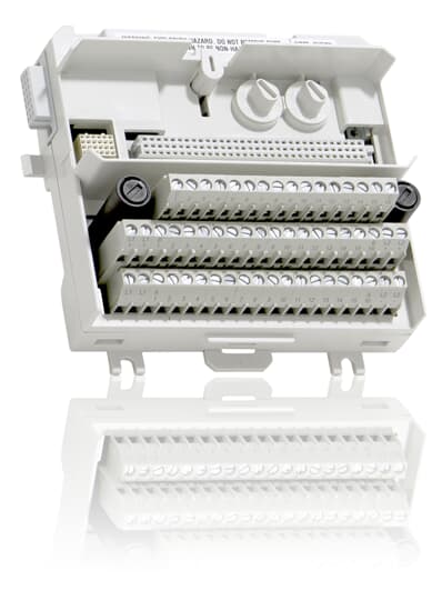 ABB 3BSE008528R1-TU830