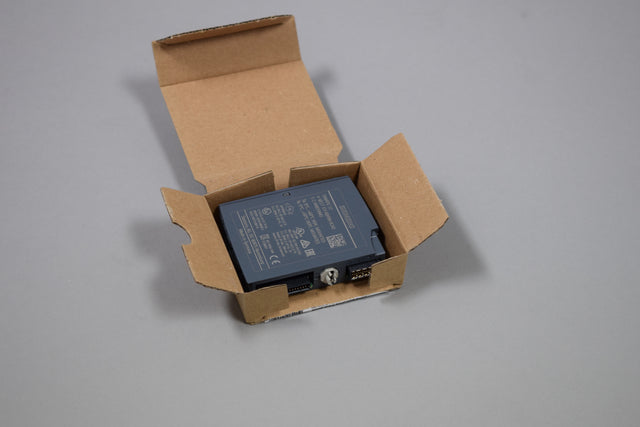 SIEMENS 6ES7131-6BF00-0CA0
