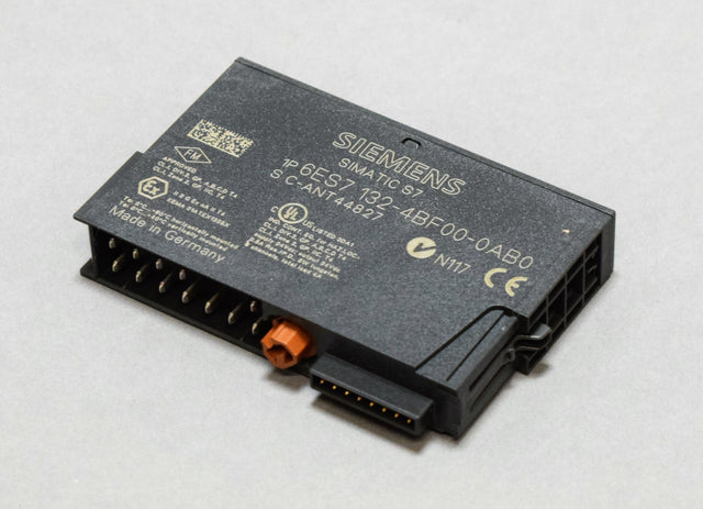 SIEMENS 6ES7132-4BF00-0AB0