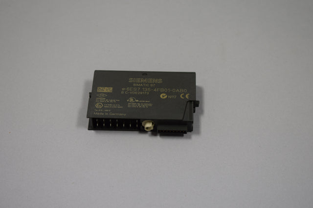 SIEMENS 6ES7135-4FB01-0AB0