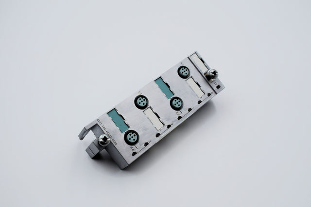 SIEMENS 6ES7194-4CA50-0AA0
