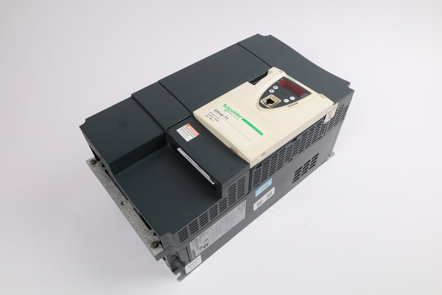 SCHNEIDER ELECTRIC ATV71HD18N4