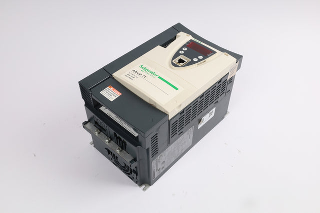 SCHNEIDER ELECTRIC ATV71HU40N4