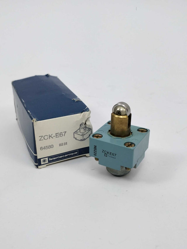 SCHNEIDER ELECTRIC ZCKE67