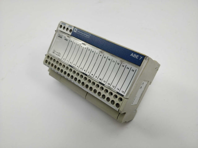 SCHNEIDER ELECTRIC ABE7H12R10