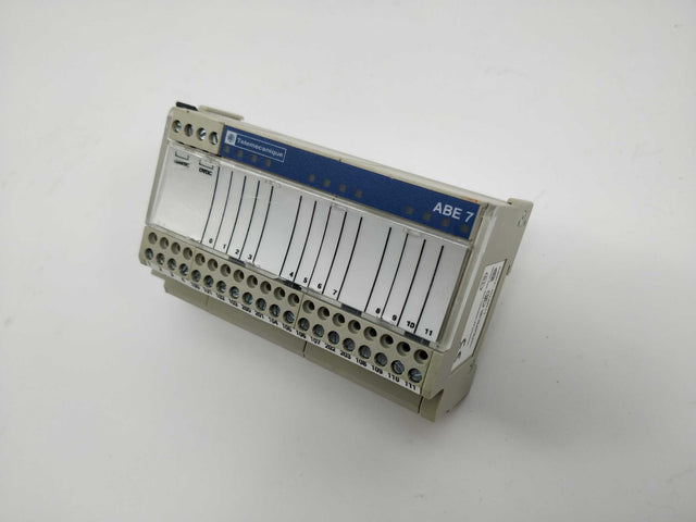 SCHNEIDER ELECTRIC ABE7H12R11