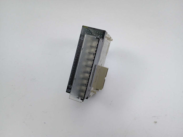 OMRON CJ1W-OC211