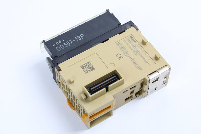 OMRON CJ1W-OC211(SL)