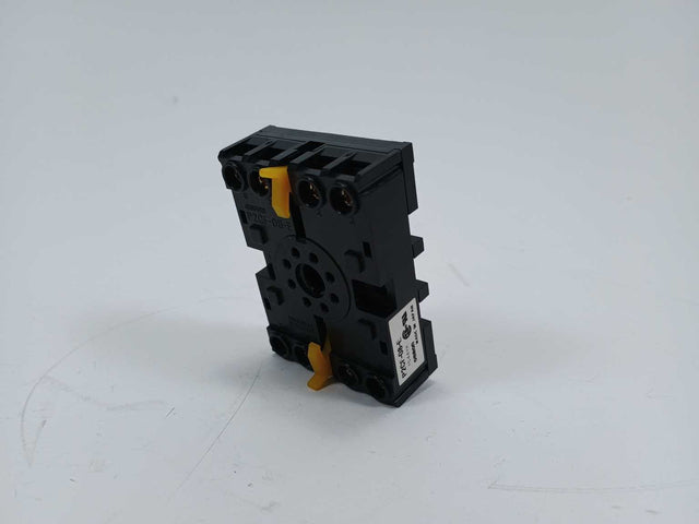 OMRON P2CF-08-E