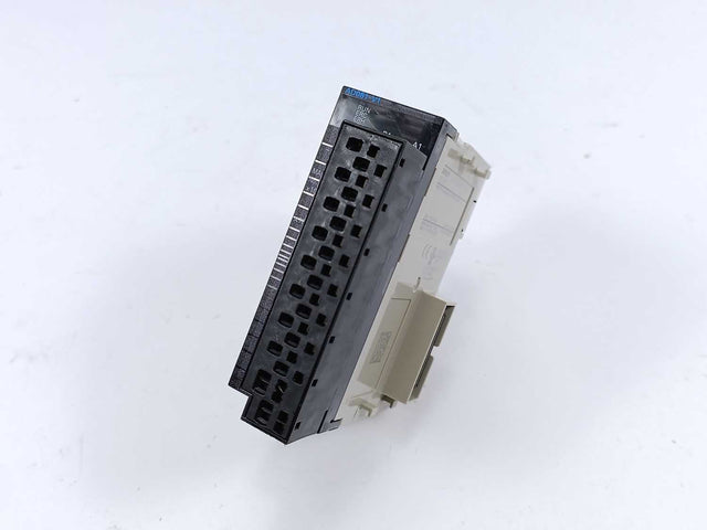OMRON CJ1W-AD081-V1(SL)