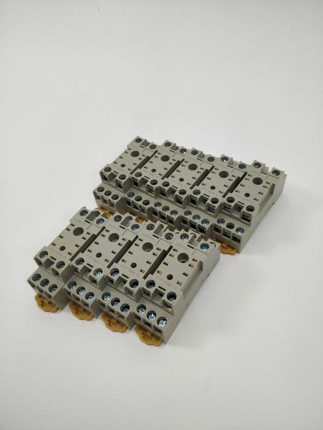 OMRON PYF08A-N