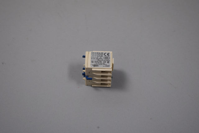 SCHNEIDER ELECTRIC LA1KN40