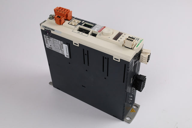 SCHNEIDER ELECTRIC LXM32AD30N4