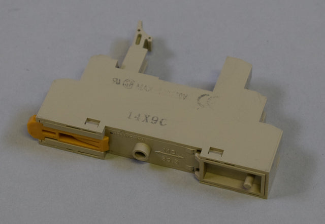 OMRON P2RF-05-E