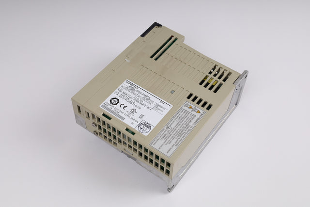 YASKAWA SGDS-04A01A