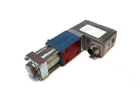 MOOG D633-313B