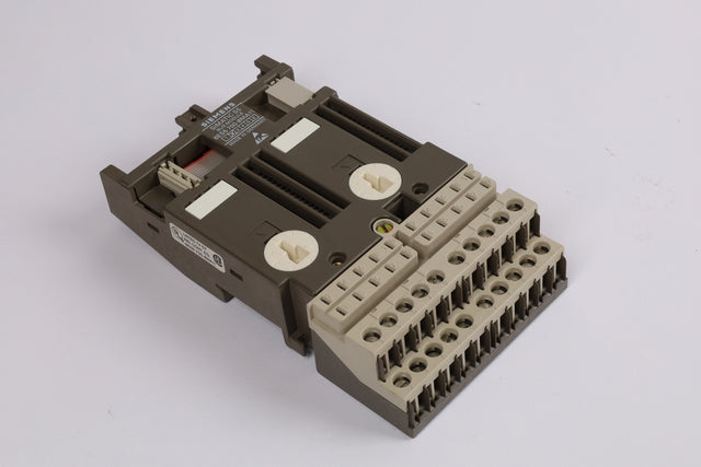 SIEMENS 6ES5700-8MA11