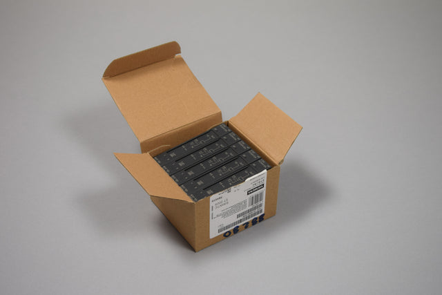 SIEMENS 6ES7132-4BB31-0AB0