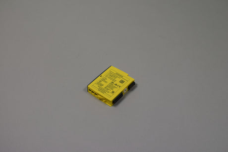 SIEMENS 6ES7136-6BA00-0CA0