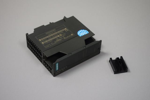 SIEMENS 6ES7153-1AA03-0XB0