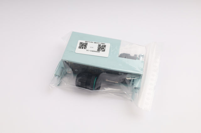 SIEMENS 6ES7194-4BC00-0AA0