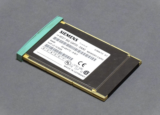 SIEMENS 6ES7952-0AF00-0AA0