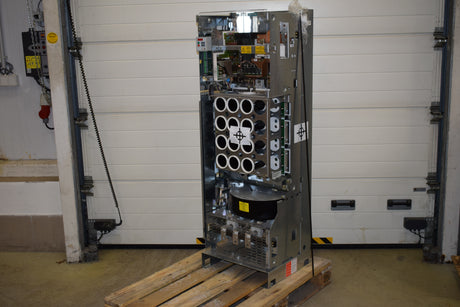 SIEMENS 6SE7032-1WG60-ZK80L30