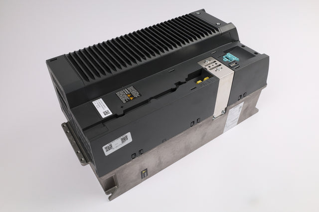 SIEMENS 6SL3210-1PC26-8UL0