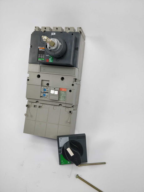 SCHNEIDER ELECTRIC NS100