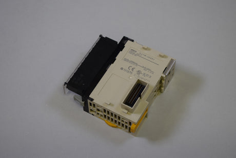 OMRON CJ1W-ID201
