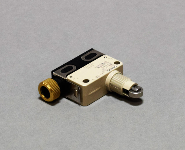 OMRON D4E-2A20N
