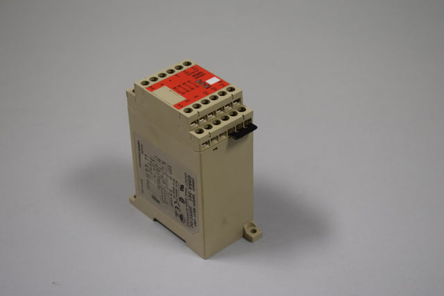 OMRON G9SA-301