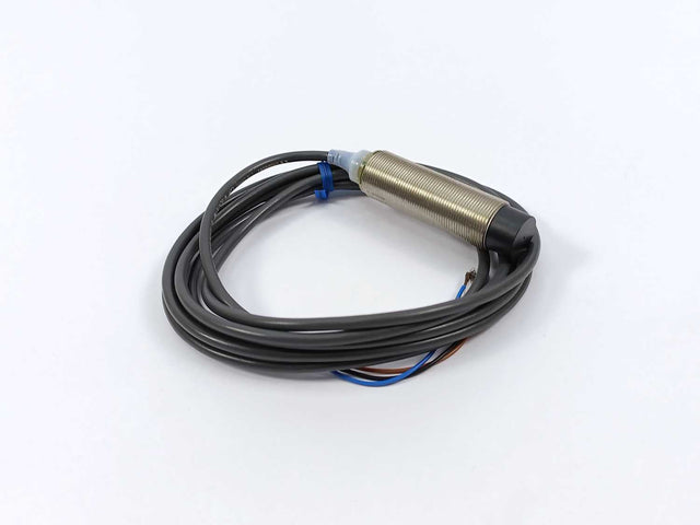 Omron E2A-M18LN16-WP-B1