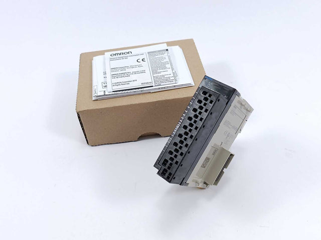 OMRON CJ1W-DA08C(SL)
