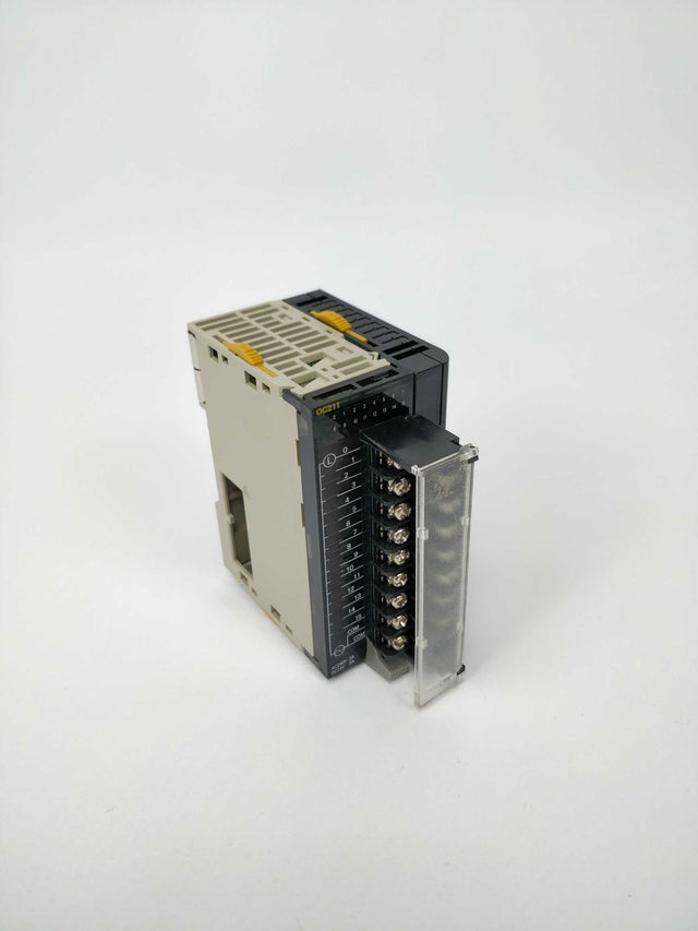 OMRON CJ1W-OC211