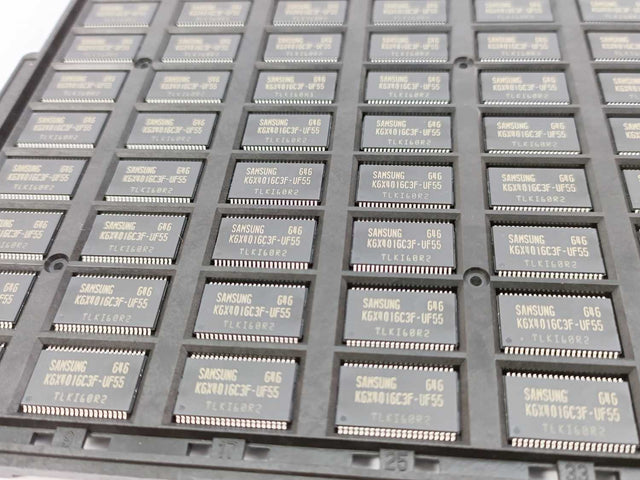 SAMSUNG K6X4016C3FUF55