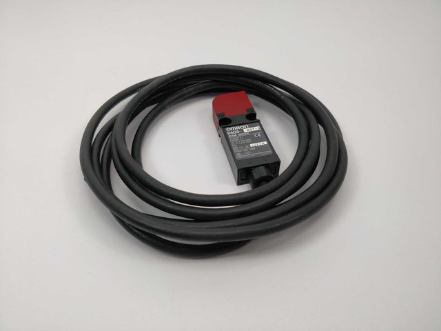 OMRON D4GS-N3T-3
