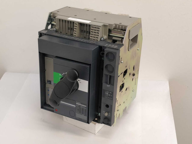SCHNEIDER ELECTRIC NS630b N