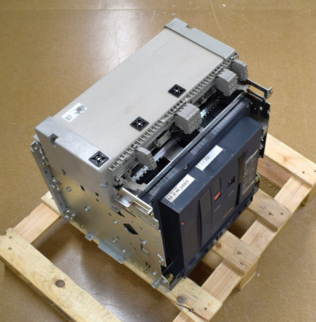 SCHNEIDER ELECTRIC NW32HA