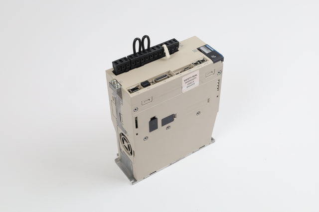 YASKAWA SGD7S-5R5A20A