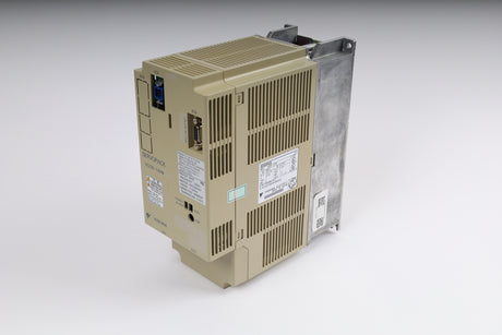 YASKAWA SGDB-10VN