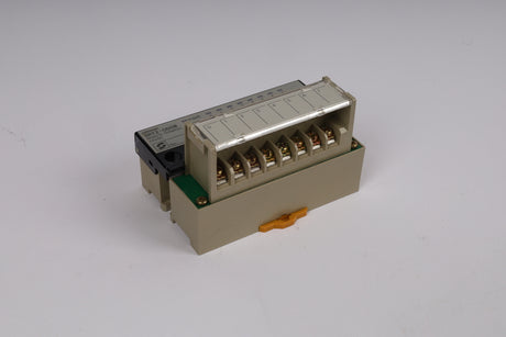 OMRON SRT2-OD08