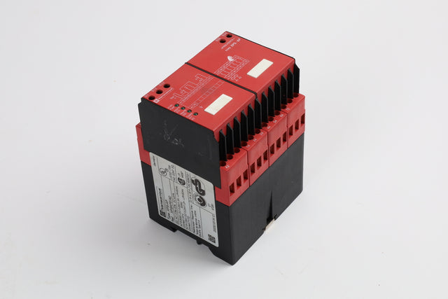 SCHNEIDER ELECTRIC XPSAP5140